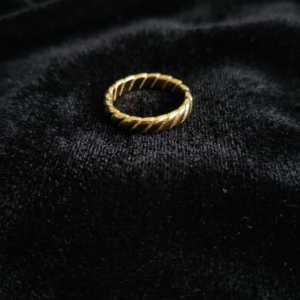 Twist Band Ring